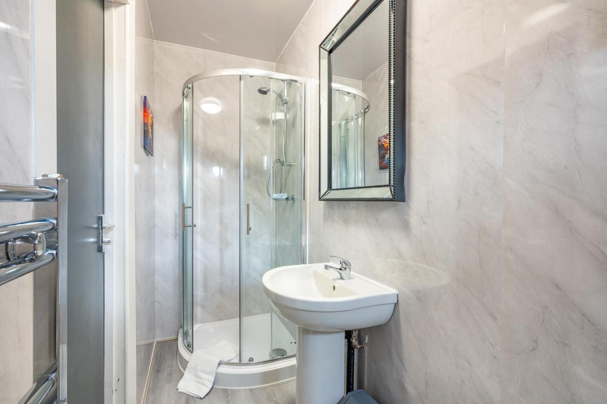 *Rc246*For Your Relaxed & Cosy Stay + Free Parking 利兹 外观 照片